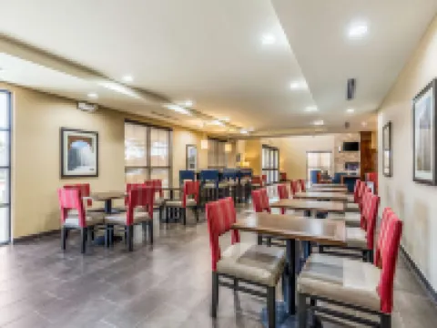 コンフォート スイーツ チャンネルビュー - ヒューストン イースト チャネルヴューのホテル