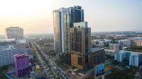 Best Western Plus Wanda Grand Hotel Các khách sạn gần IMPACT Hall 7-8
