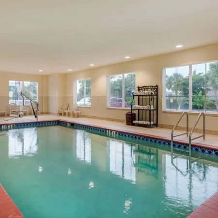 Comfort Inn & Suites Airport