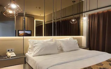 Hotel Palmy Отели рядом с достопримечательностью «Парагола Батумианг»