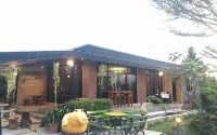 Ban Noi Resort Phrae Hotels in 