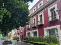 L Hotel Perla Boutique - Airport Shuttle