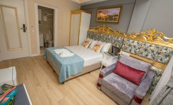 Atlantis Royal Hotel