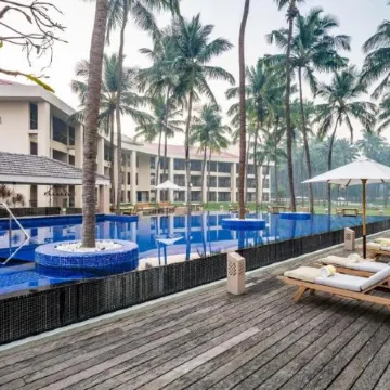 Silver Waves Resort & Spa - Daman