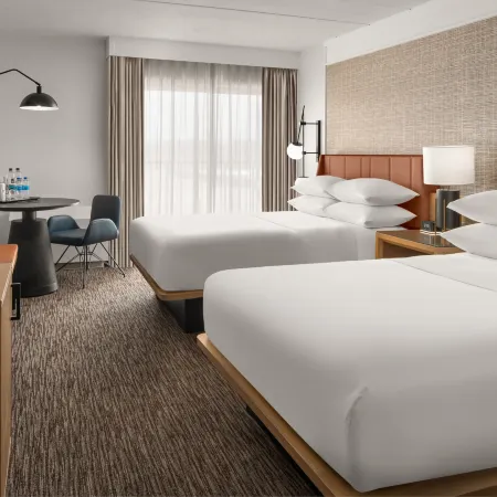 Sheraton Milwaukee Brookfield Hotel