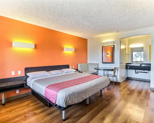 Motel 6 Oakland, CA - Embarcadero Hotels in Oakland