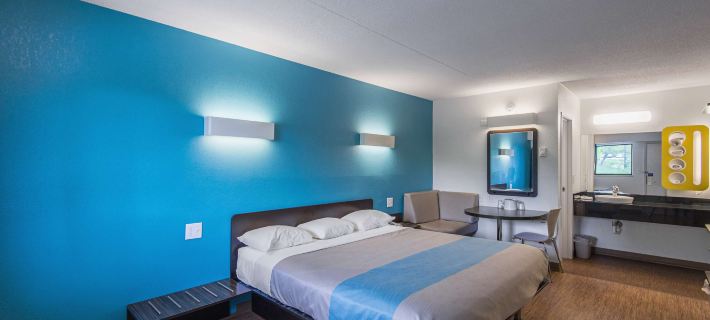 Motel 6 Overland Park, KS Hotels in Johnson County