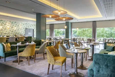 Vincci Maritimo Отели рядом с достопримечательностью «Парк Форум»