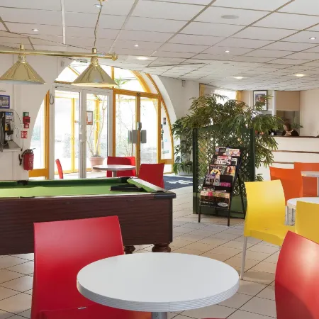 Hotelf1 Cergy