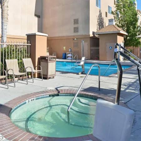 Holiday Inn Express & Suites FRESNO (RIVER PARK) HWY 41 by IHG