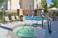 Holiday Inn Express & Suites FRESNO (RIVER PARK) HWY 41 by IHG - Hot Tub