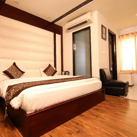 Hotel Seven Junction