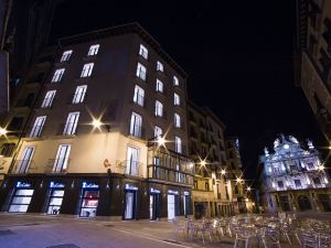 Hotel Pompaelo Plaza del Ayuntamiento & Spa