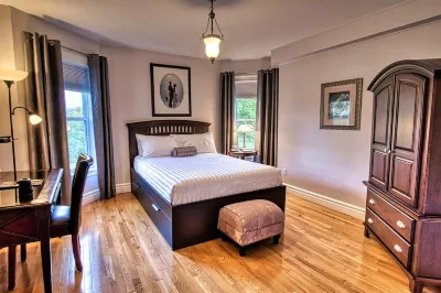 Shamrock Suites Các khách sạn ở Florenceville-Bristol