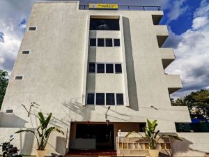 Flagship Happy Stay Near Durgam Cheruvu Park