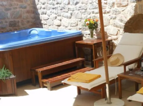 Angelica Traditional Boutique Hotel