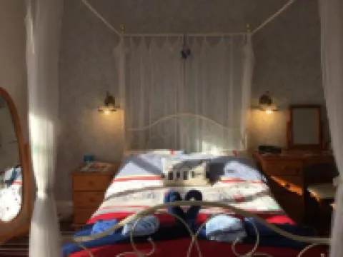 The Lyndsay Guest House