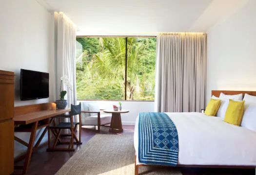 ห้องเตียงคิงไซส์ พร้อมวิวสวน