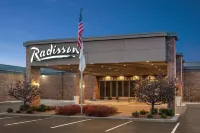 Radisson Hotel and Conference Center Fond du Lac Các khách sạn ở Fond Du Lac