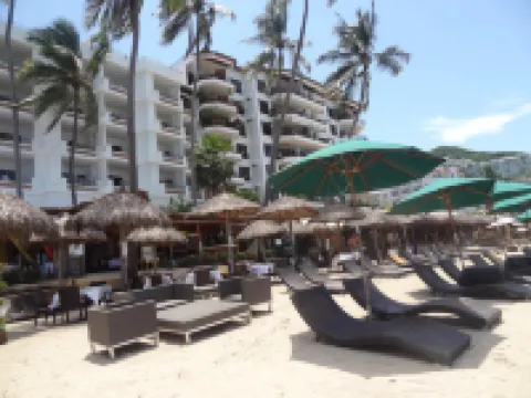 Emperador Vallarta Beachfront Hotel and Suites