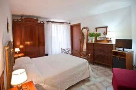 Hotel Moderno Отели в г. Эриче