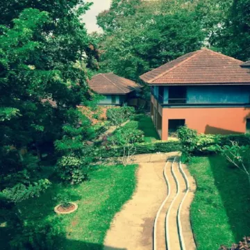 阿瓦德綠色森林度假村