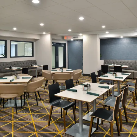Holiday Inn & Suites OVERLAND PARK-CONV CTR by IHG