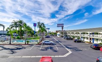 Motel 6 Garden Grove, CA