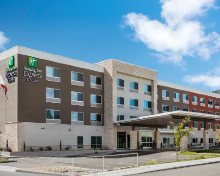 Holiday Inn Express & Suites UKIAH by IHG Hotels in Ukiah