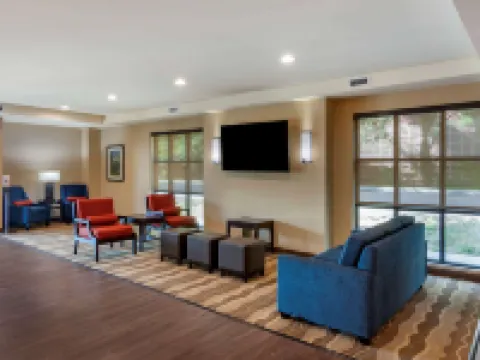 Comfort Inn & Suites Hotels in Rio