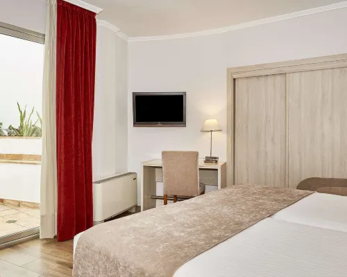 NH Cordoba Califa Hotels near Vial Norte