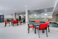 Hampton Inn Salem - Pools