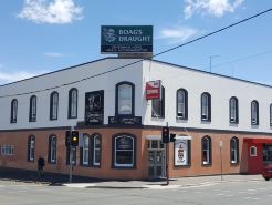 Centennial Inn on Bathurst