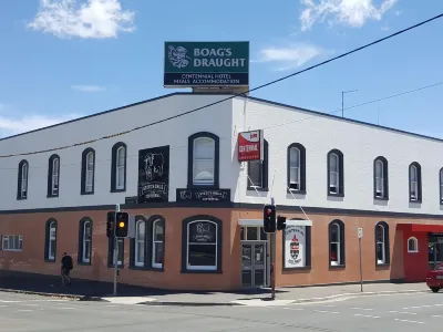 Centennial Inn on Bathurst Hotels in Launceston