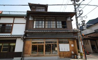 Taketa Station Hostel Cue