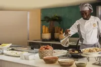 لونا بارك هوتل يوجا آند سبا - فطور