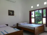 Hotel Tentrem Syariah Hotels in Mayangan