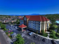 La Quinta Inn & Suites by Wyndham Pigeon Forge - Spa
