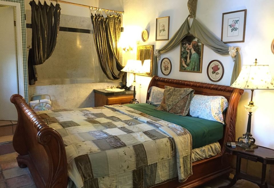 Pine Rose Inn