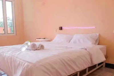 Artayya Puri 2 Near Alun Alun Caruban Mitra RedDoorz Các khách sạn gần Alun Alun Kota Caruban