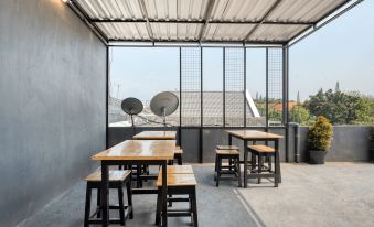 RedDoorz Syariah @ Jl. Cengger Ayam Dalam