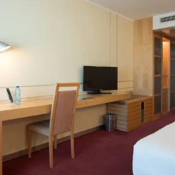 VIP Executive Entrecampos - Hotel & Conference