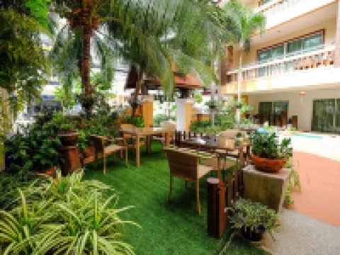 Aiyaree Place Hotel Hotels near Dongtan Beach