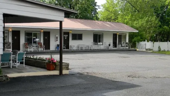 The Stone House Motel & Motor Lodge