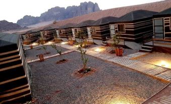 Sharah Luxury Camp