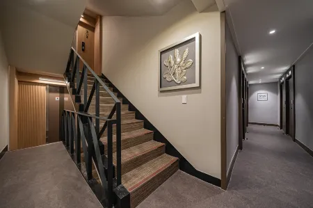 Gwangmyeong Intersection No. 25 Отели рядом со станцией Станция Гуанмьён