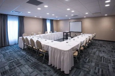 Chateau Fredericton, Trademark Collection by Wyndham Отели рядом с достопримечательностью «Университет Нью Брансуик»