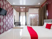 RedDoorz Syariah Near Minangkabau International Airport Hotels in Katapiang