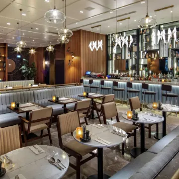 Hilton Istanbul Maslak Отели рядом с достопримечательностью «Бейкоз»