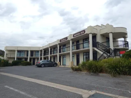 Jacksons Motor Inn Отели рядом с достопримечательностью «Маунт Лофти Ботаник Гарден»